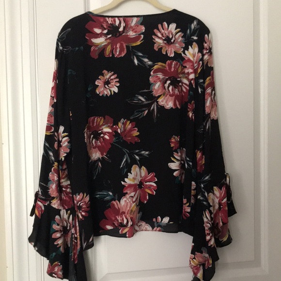 1.state beautiful blouse - Picture 6 of 7